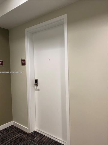 7875 NW 107th Avenue 212, Doral, FL 33178