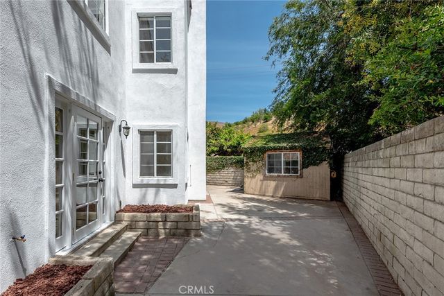 4301 Willow Glen, Calabasas, CA 91302