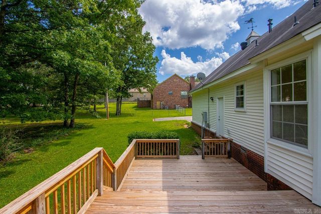 5 Plantation Acres Drive, Little Rock, AR 72210