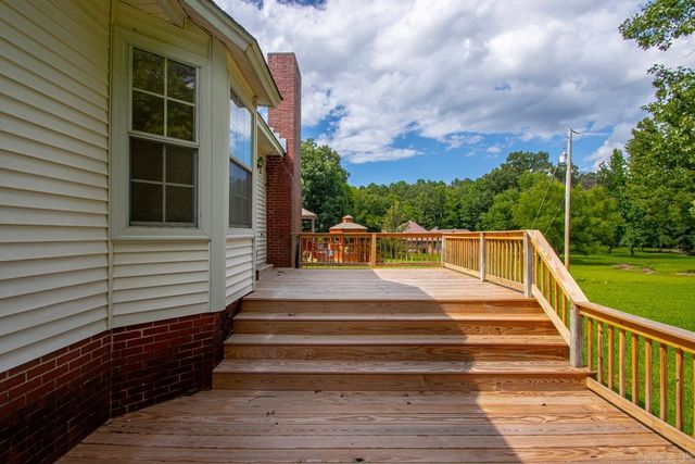 5 Plantation Acres Drive, Little Rock, AR 72210