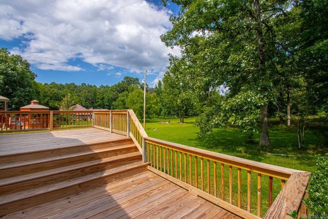5 Plantation Acres Drive, Little Rock, AR 72210