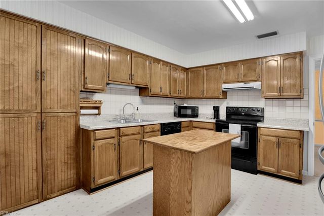 381 Etheridge RD, Chesapeake, VA 23322