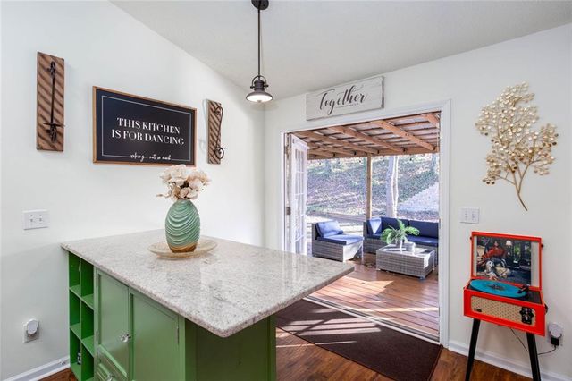 31 Abbey Lane, Cartersville, GA 30120