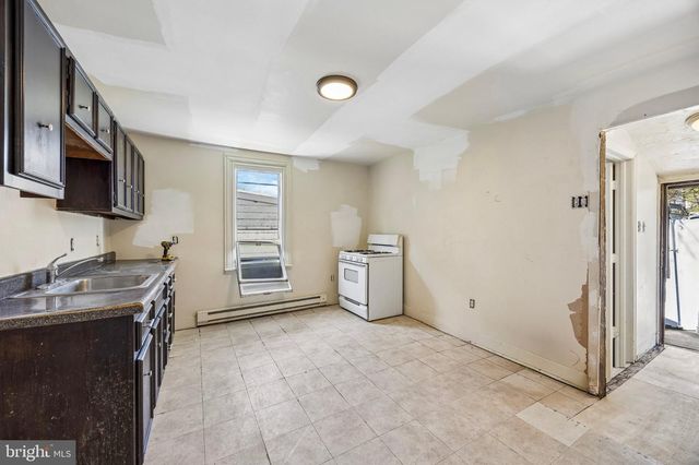 2706 W 7TH ST, Chester, PA 19013