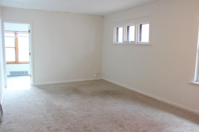 1173 Mclean Avenue, Saint Paul, MN 55106