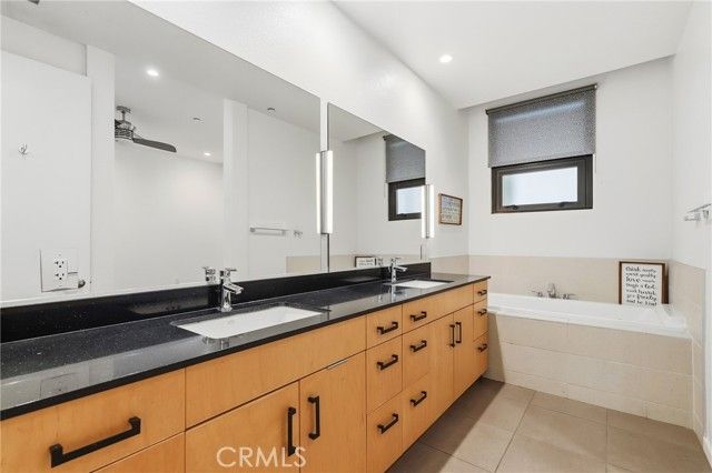 133 The Promenade 118, Long Beach, CA 90802