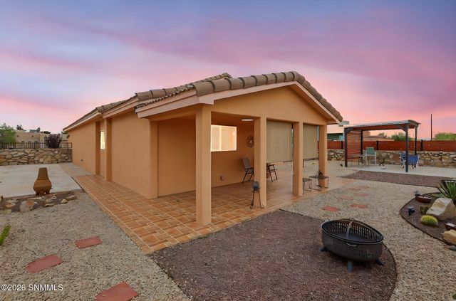 4282 Calle De Estrellas, Las Cruces, NM 88012