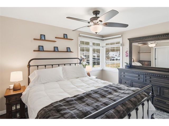 923 Geneva St, Aurora, CO 80010