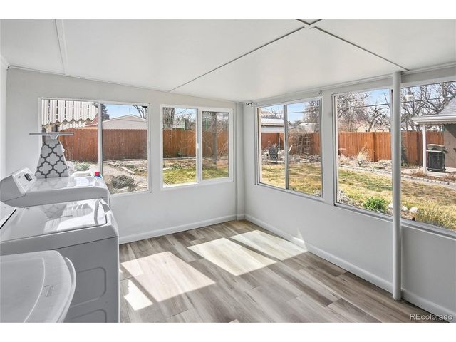 923 Geneva St, Aurora, CO 80010