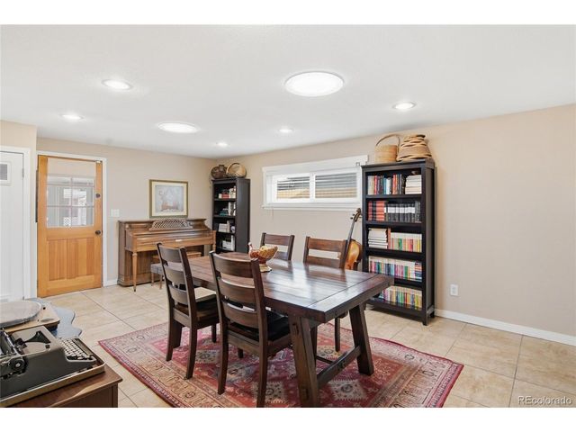 923 Geneva St, Aurora, CO 80010