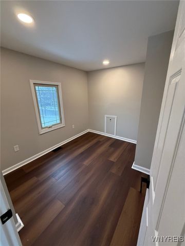 307 Grandview Avenue, Tonawanda, NY 14223