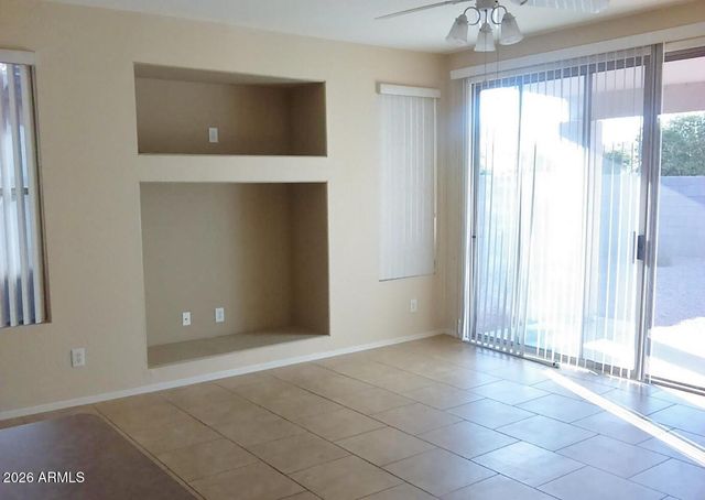 6597 W LAWRENCE Lane, Glendale, AZ 85302