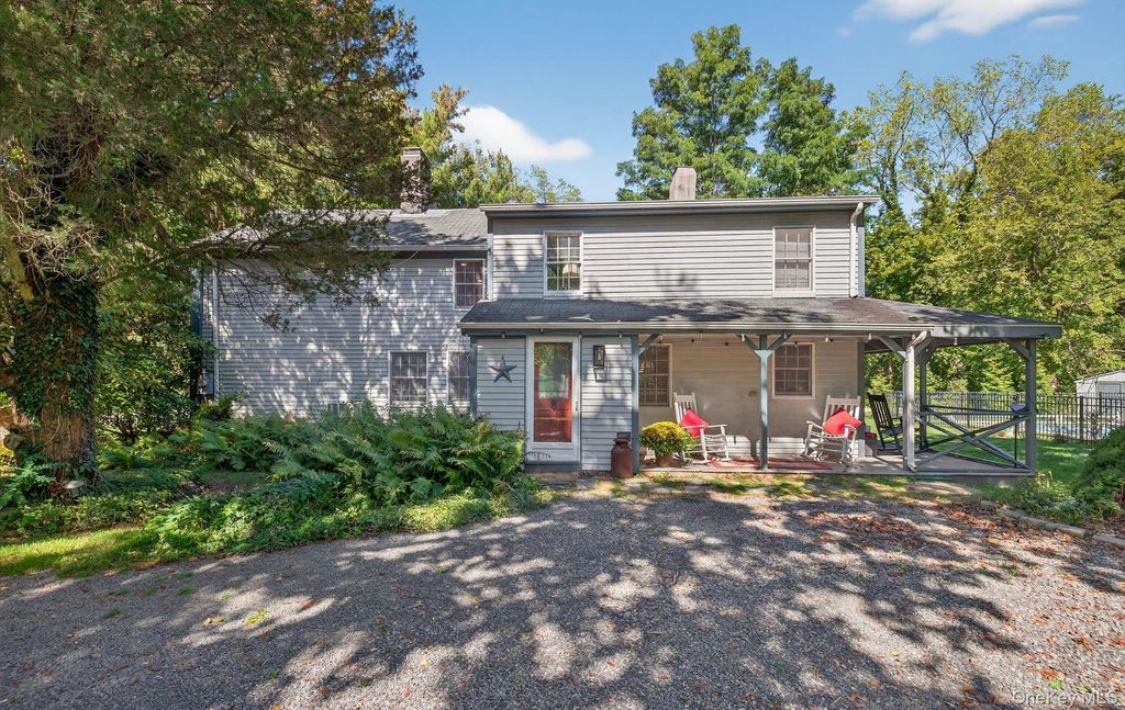 169 Old Town Road, East Setauket, NY 11733