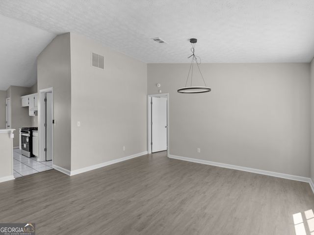 1329 Birdsong Lane, Hampton, GA 30228