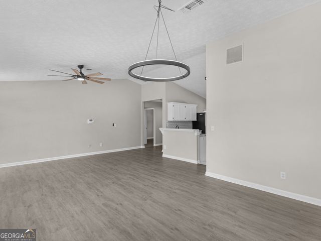 1329 Birdsong Lane, Hampton, GA 30228