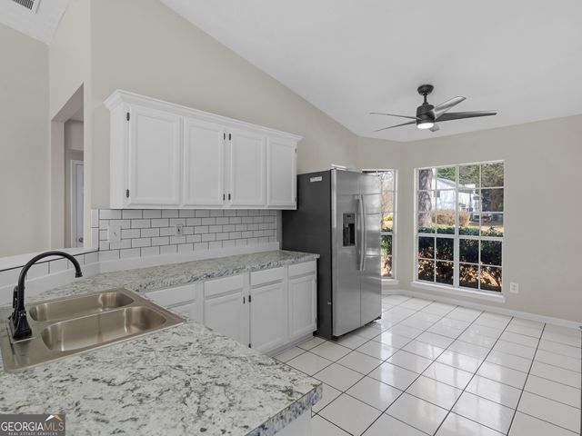 1329 Birdsong Lane, Hampton, GA 30228