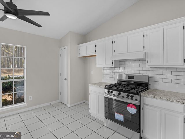 1329 Birdsong Lane, Hampton, GA 30228