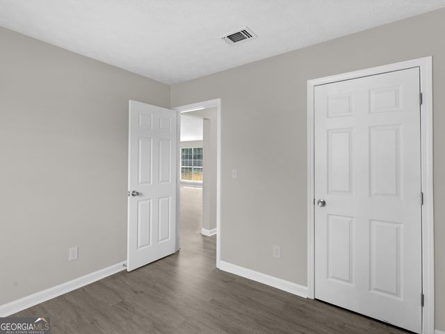 1329 Birdsong Lane, Hampton, GA 30228