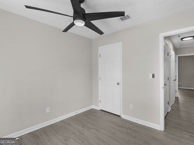 1329 Birdsong Lane, Hampton, GA 30228