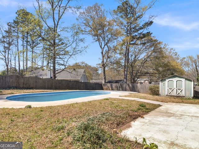 1329 Birdsong Lane, Hampton, GA 30228