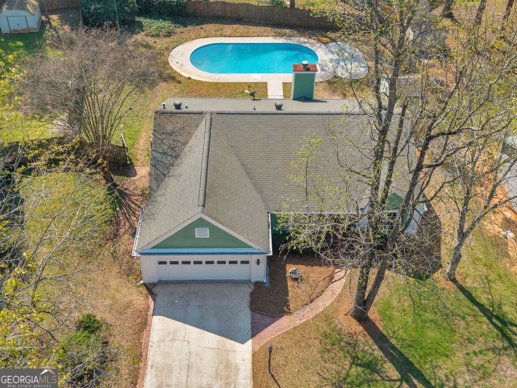 1329 Birdsong Lane, Hampton, GA 30228