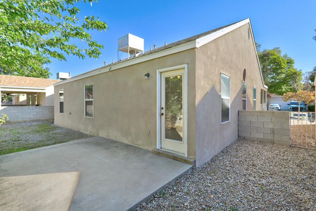 10715 Hatch Drive NW, Albuquerque, NM 87114
