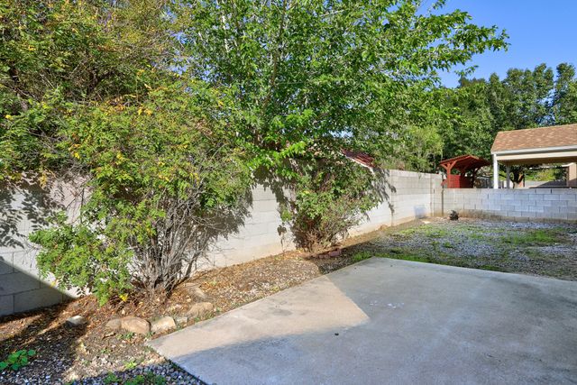 10715 Hatch Drive NW, Albuquerque, NM 87114