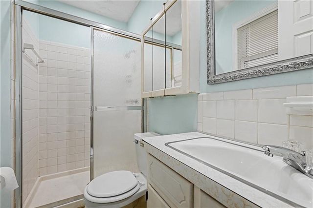 1913 SW Gladstone Drive, Blue Springs, MO 64014