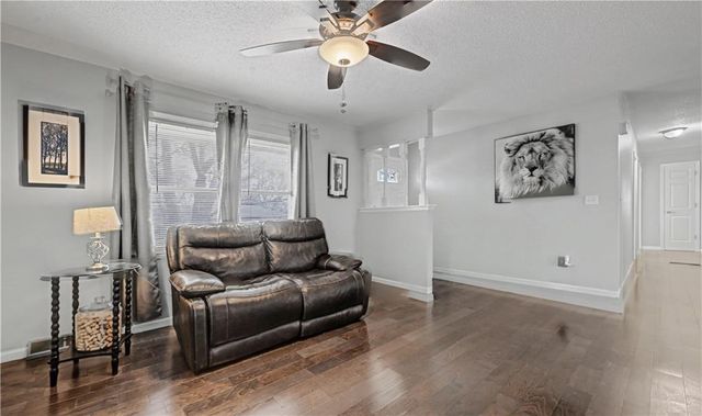 1913 SW Gladstone Drive, Blue Springs, MO 64014