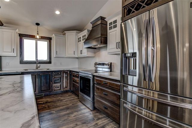 1826 Tucker Trail, Eau Claire, WI 54703