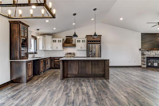 1826 Tucker Trail, Eau Claire, WI 54703