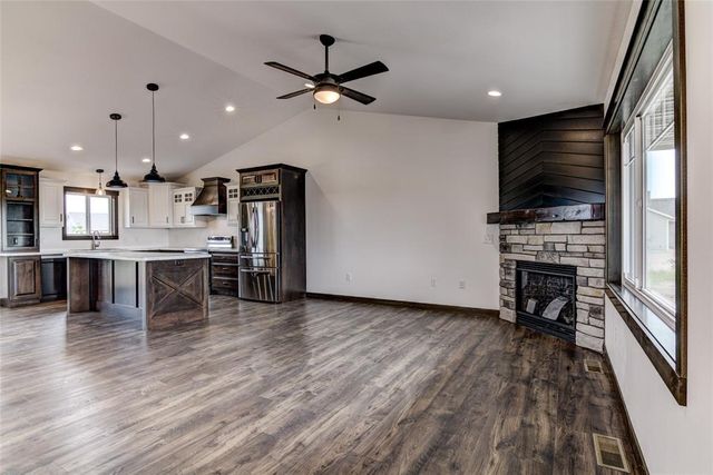 1826 Tucker Trail, Eau Claire, WI 54703