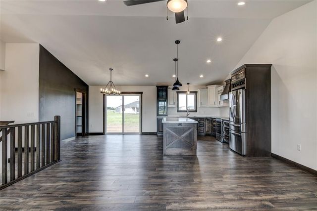 1826 Tucker Trail, Eau Claire, WI 54703