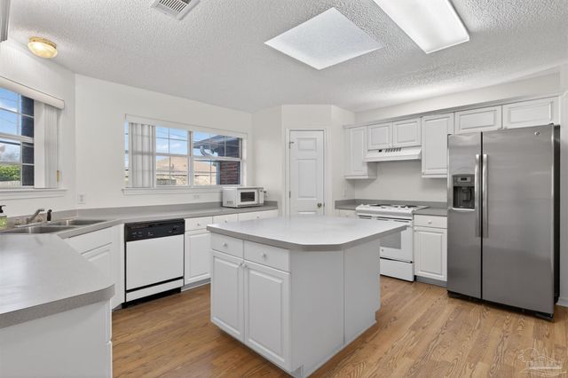 7039 Andros Dr, Pensacola, FL 32506