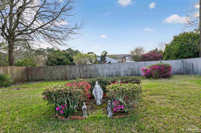 7039 Andros Dr, Pensacola, FL 32506