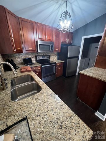 16256 Redstone Mountain Lane, Charlotte, NC 28277