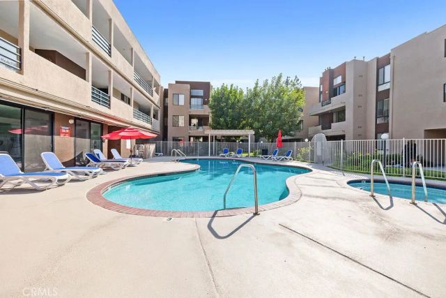 7826 Topanga Canyon Boulevard 301, Canoga Park, CA 91304