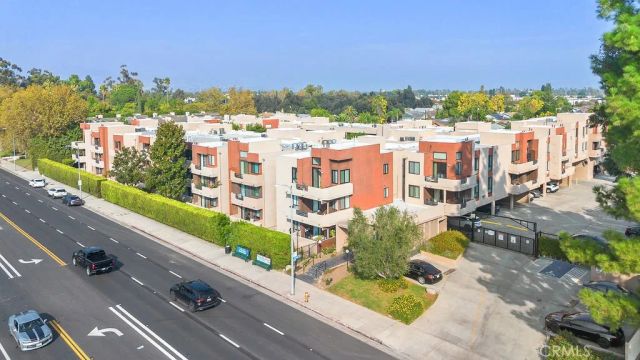7826 Topanga Canyon Boulevard 301, Canoga Park, CA 91304