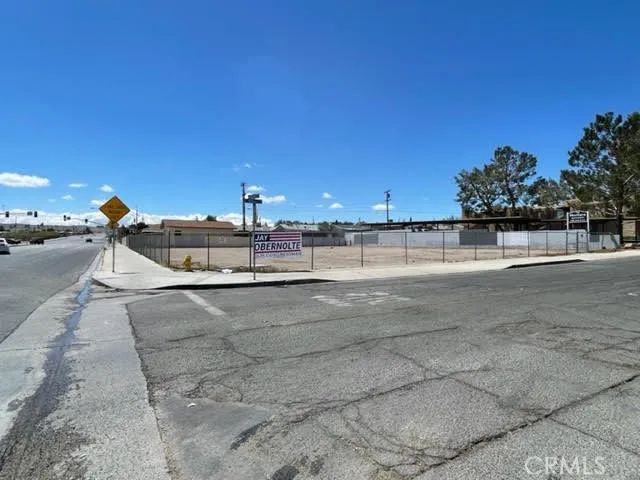 200 Montara, Barstow, CA 92311