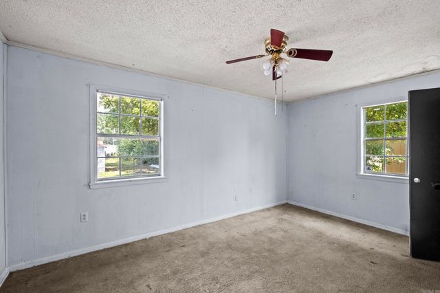 611 W Barnett Street, Kensett, AR 72082