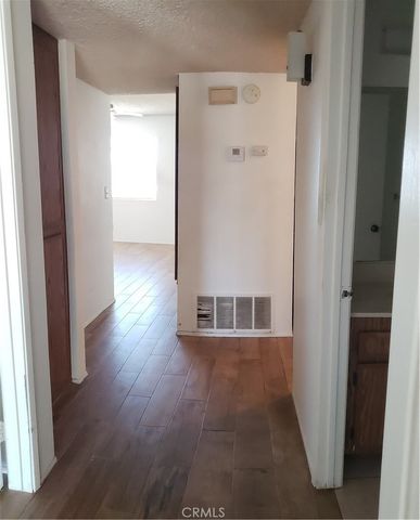 1964 W OAKLAND AVENUE, Hemet, CA 92545