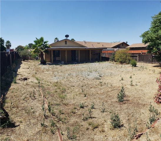 1964 W OAKLAND AVENUE, Hemet, CA 92545