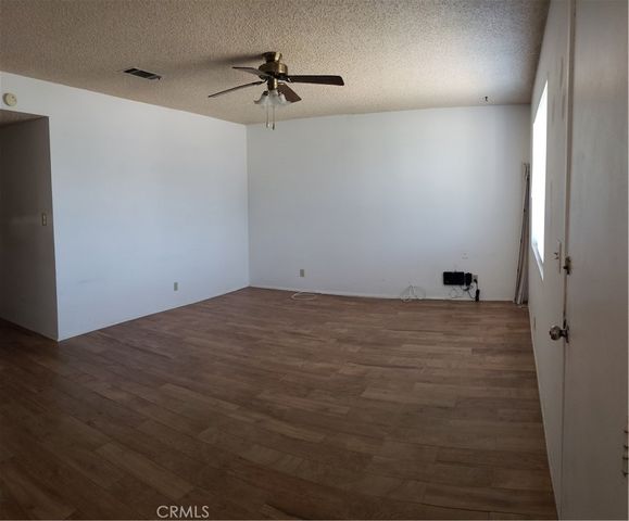1964 W OAKLAND AVENUE, Hemet, CA 92545