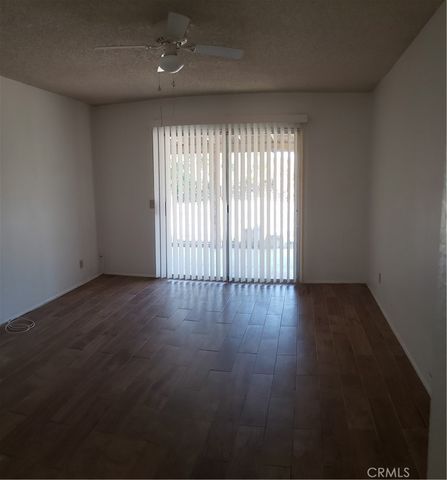 1964 W OAKLAND AVENUE, Hemet, CA 92545