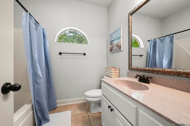9360 Rustic Rose Dr, Denham Springs, LA 70726