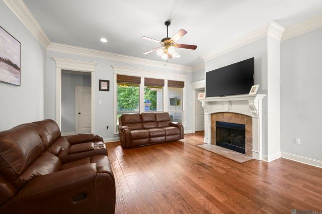 9360 Rustic Rose Dr, Denham Springs, LA 70726