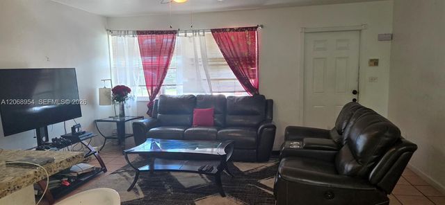 601 W Sample Road, Deerfield Beach, FL 33064