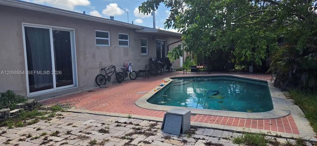 601 W Sample Road, Deerfield Beach, FL 33064