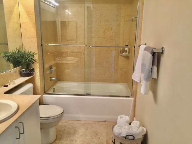 1155 Brickell Bay Dr 705, Miami, FL 33131