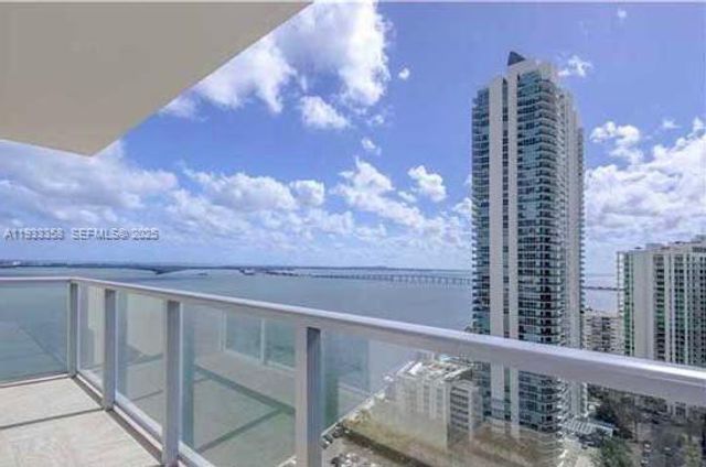 1155 Brickell Bay Dr 705, Miami, FL 33131